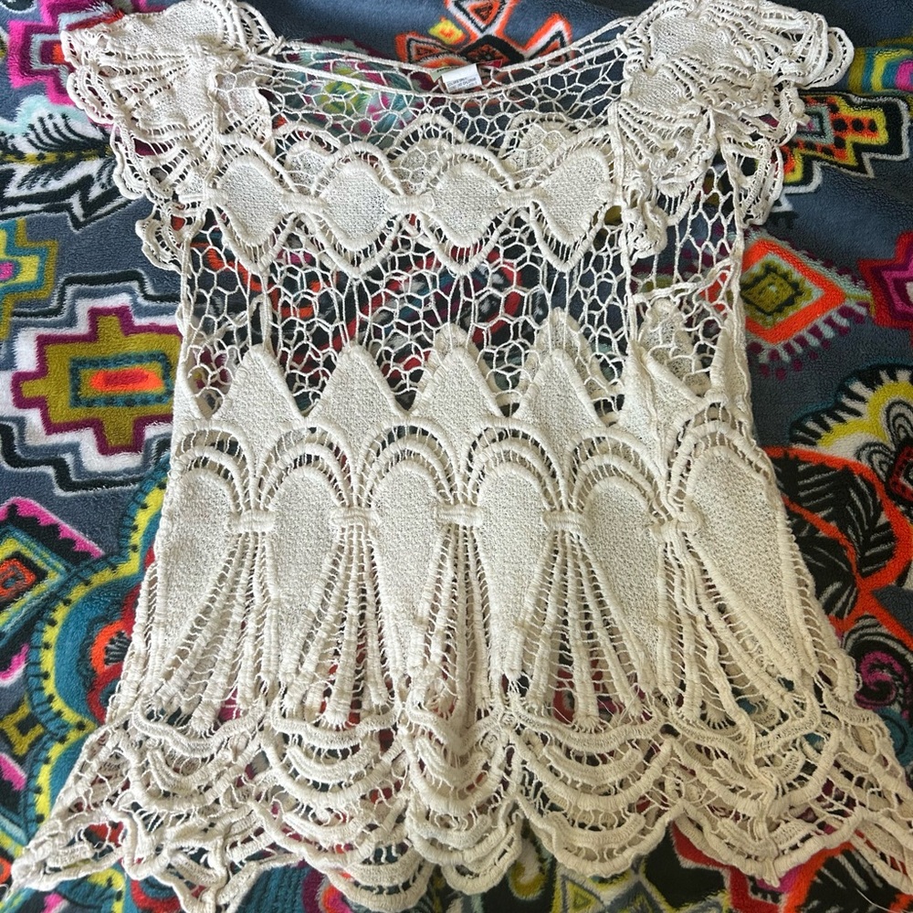Vivid Collection of NY Lace Top